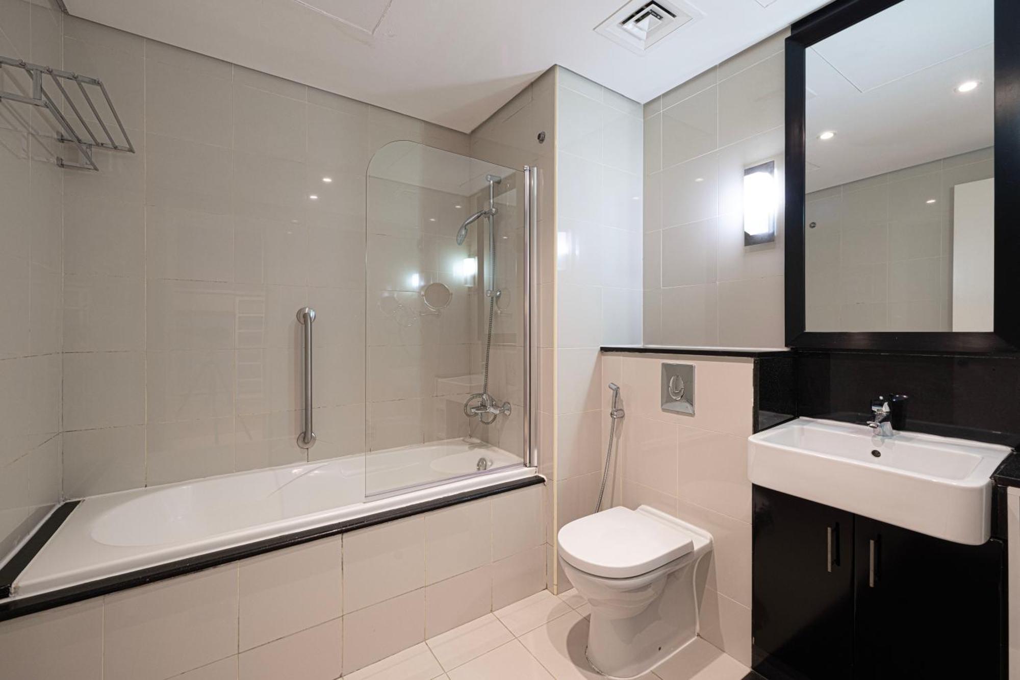 Next'House - Downtown Views Host Albergue Dubái Exterior foto